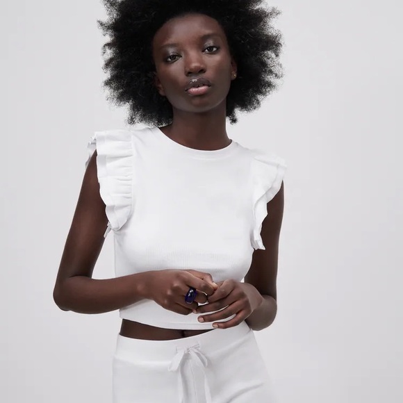 Zara Tops - Zara ruffle tank top